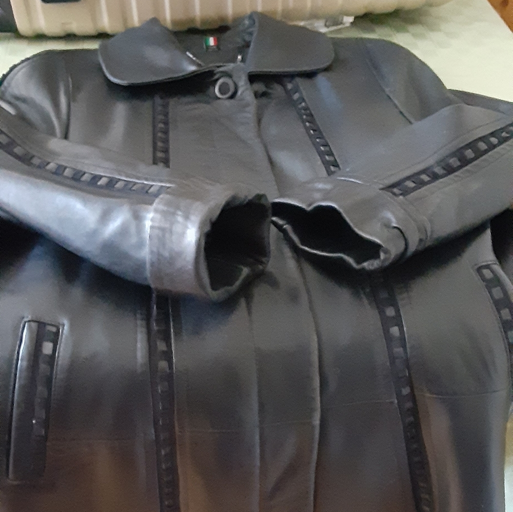 Knoles&Carter black Italian lamb skin leather coat, jacket - Picture 7 of 11